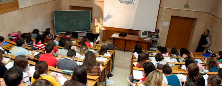 La Comunidad dará ayudas para que alumnos madrileños amplíen sus estudios en el extranjero