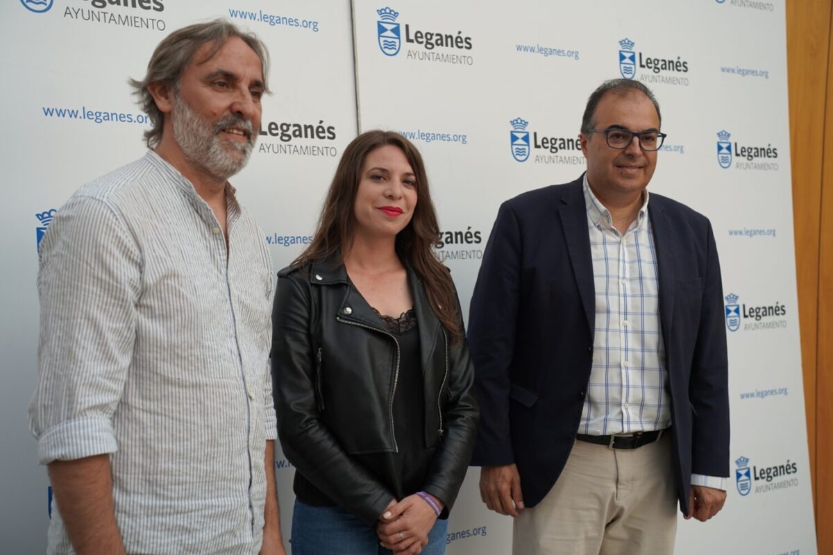 Carlos Poblete (Más Madrid), Alba Pulido (Podemos-IU-Alianza Verde) y Santiago Llorente (PSOE)