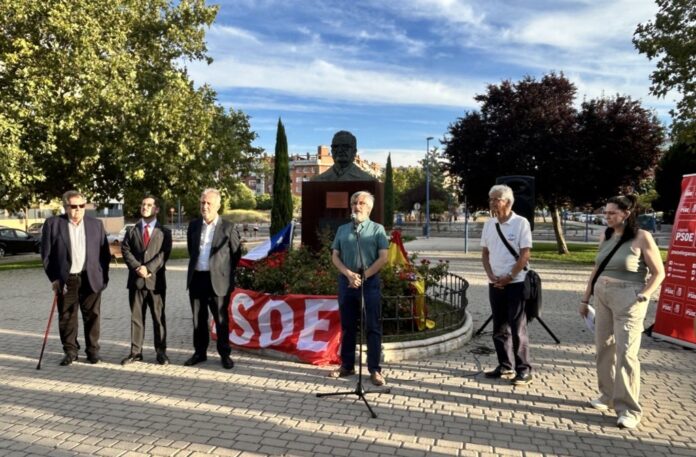 homenaje a Salvador Allende.